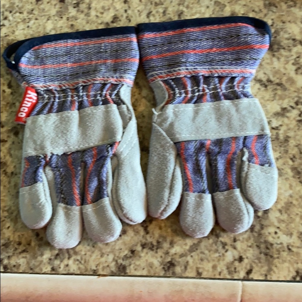 Infant gloves